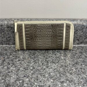NWOT Beaugrand Long Wallet L-Shaped Zipper Zippy Crocodile Embossed Grey Gold